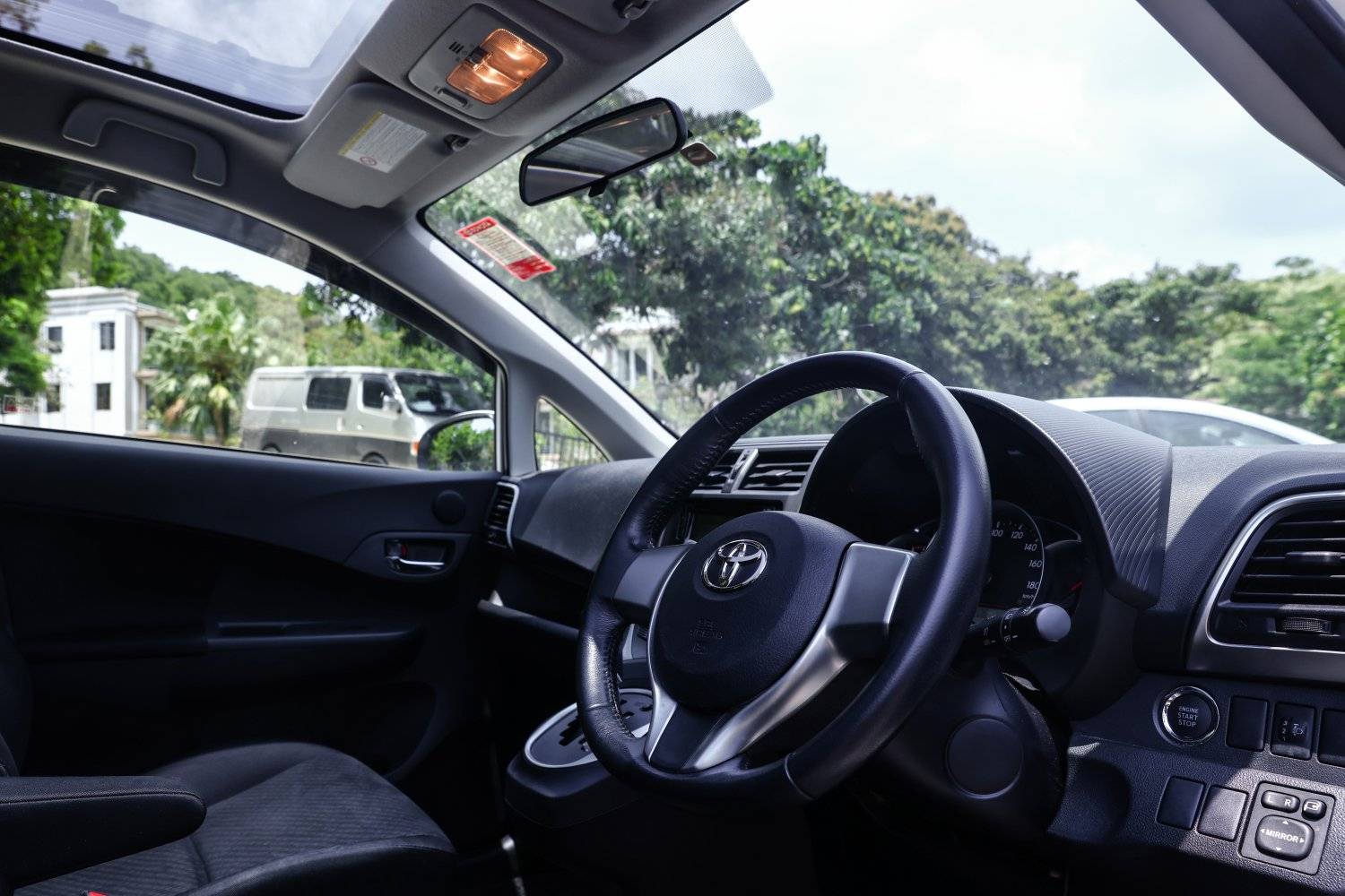 DNA Rental Car 香港租車自駕 Toyota /Nissan /Volkswagen /Honda - 5人車 (月租) 3