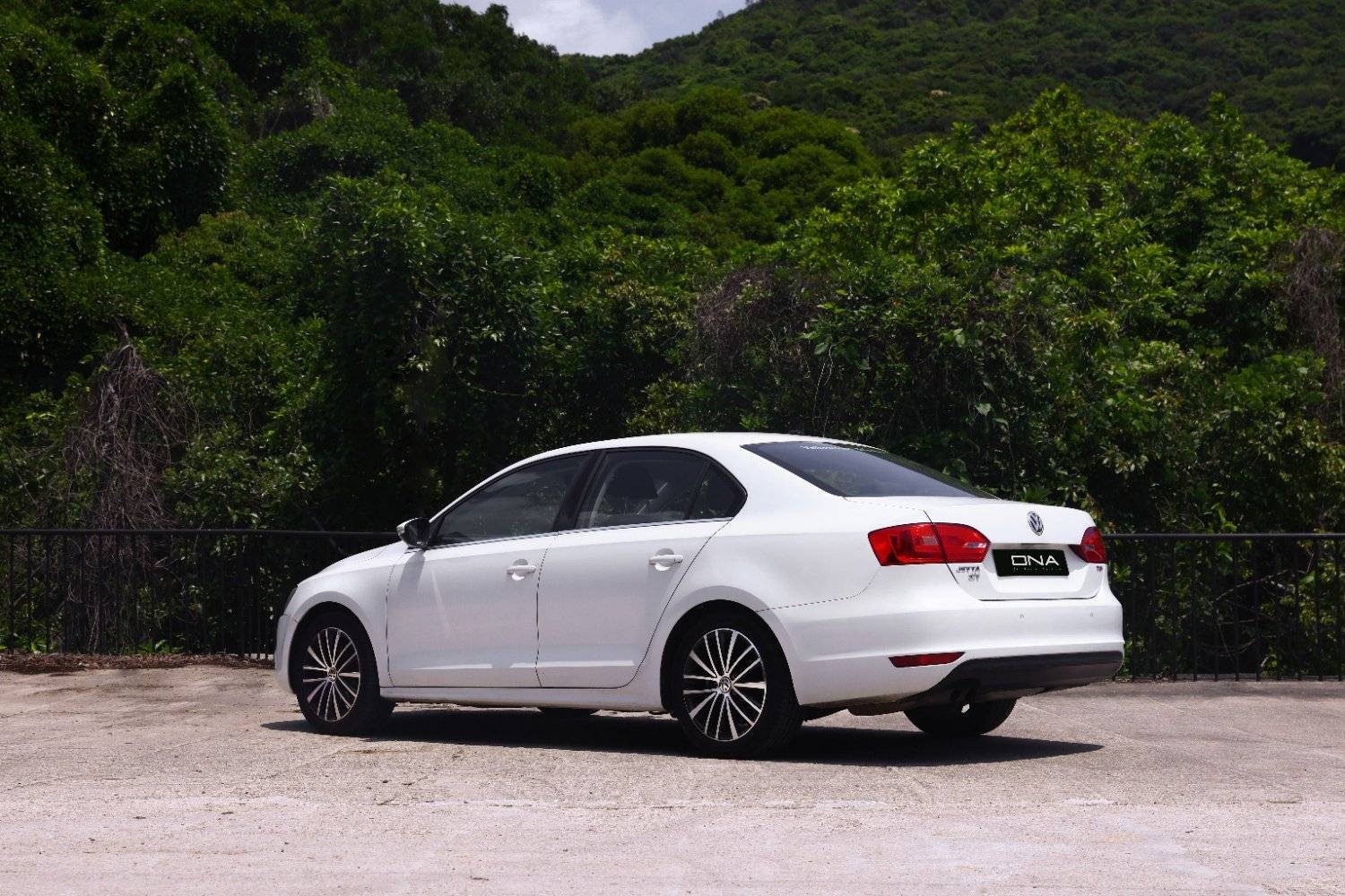 DNA Rental Car 香港租車自駕 Toyota /Nissan /Volkswagen /Honda - 5人車 (月租) 9